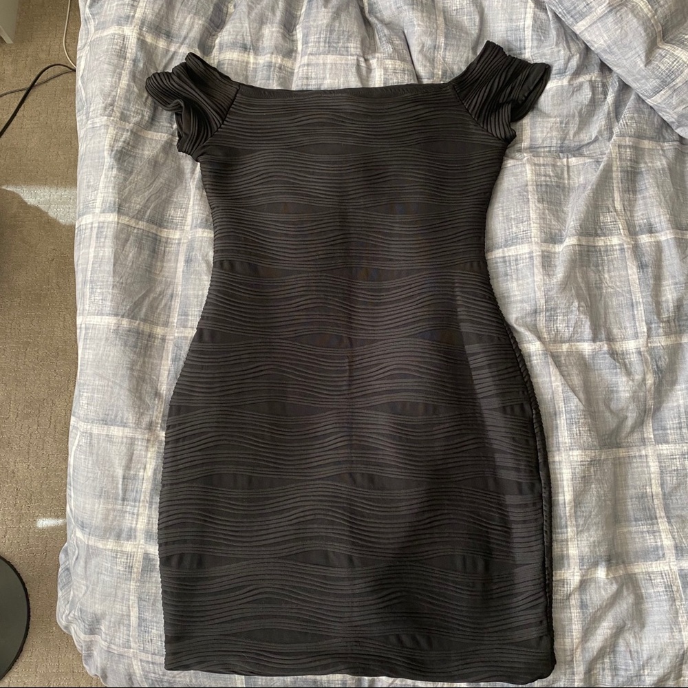 Wet Seal Marilyn Wavy Body Dress